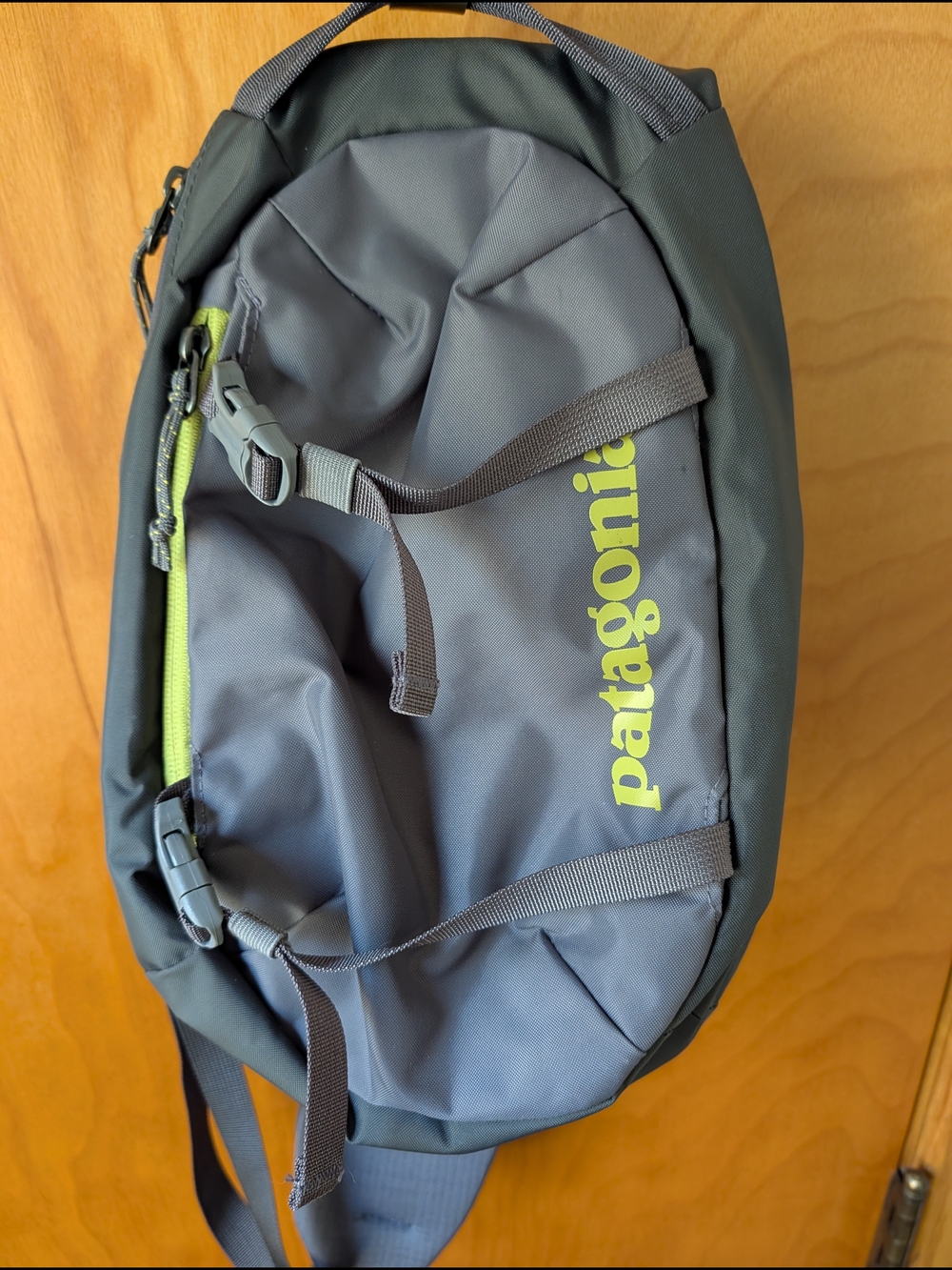 Patagonia Atom Sling - 8L - Grey/ Lime